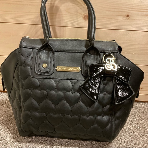 Betsey Johnson Handbags - Betsey Johnson Large Tote Satchel Purse Bag, quilted hearts, black, EUC